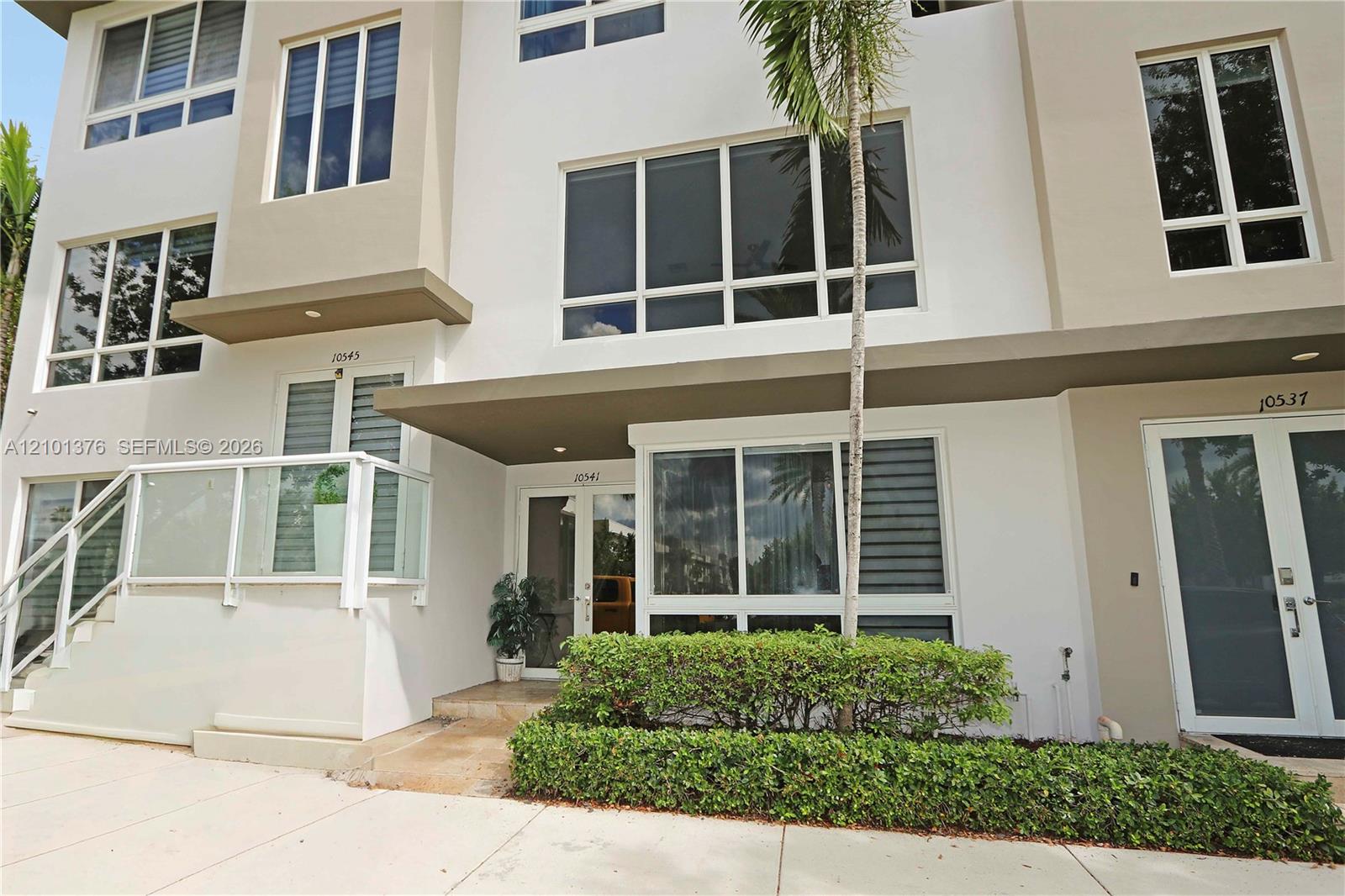 10541 NW 66th Street gallery image #2
