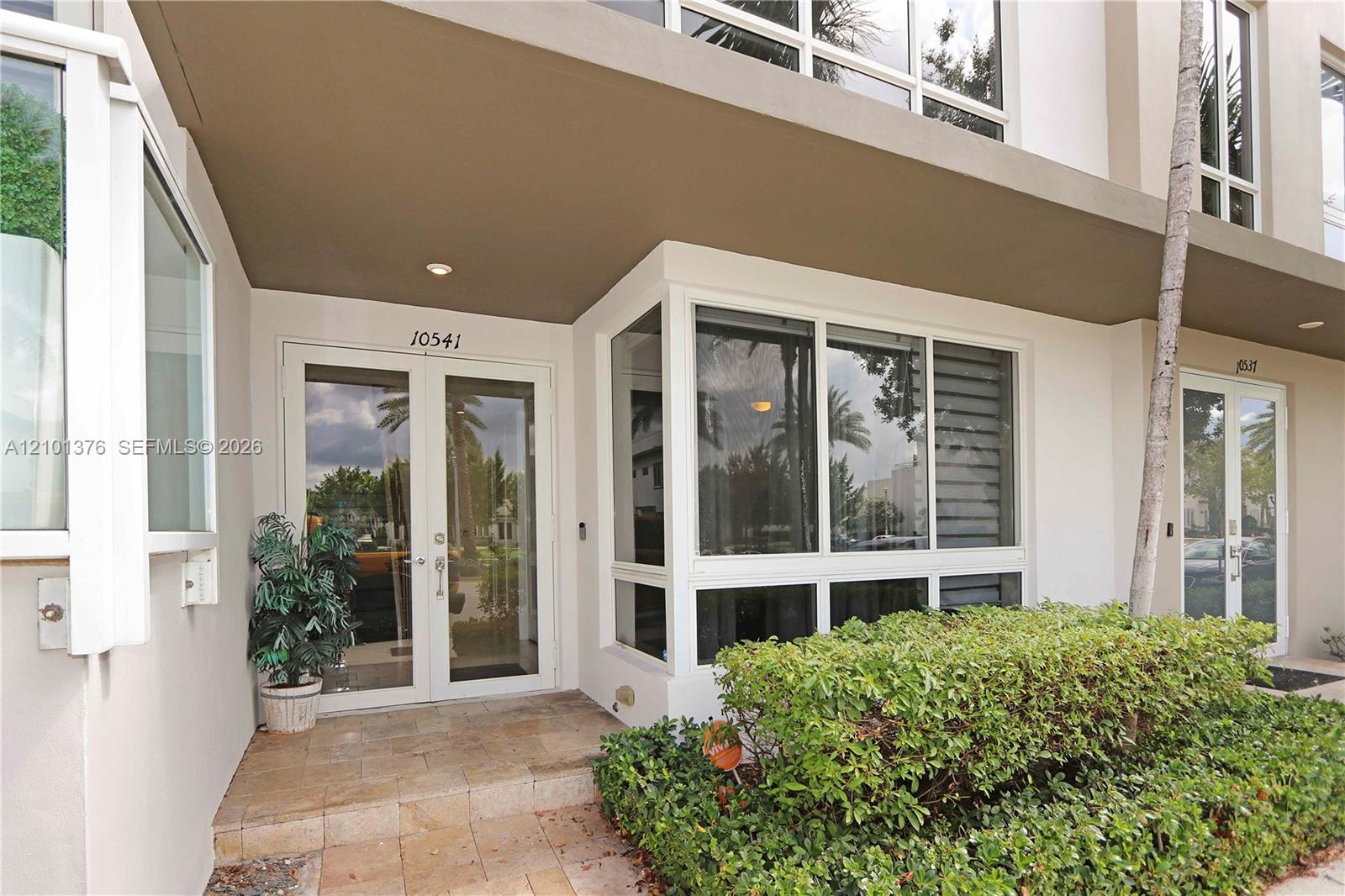 10541 NW 66th Street gallery image #3