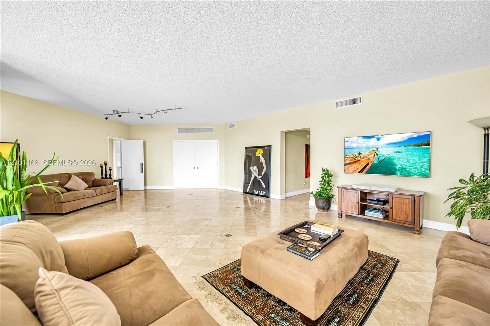 21050 Point Place gallery image #2