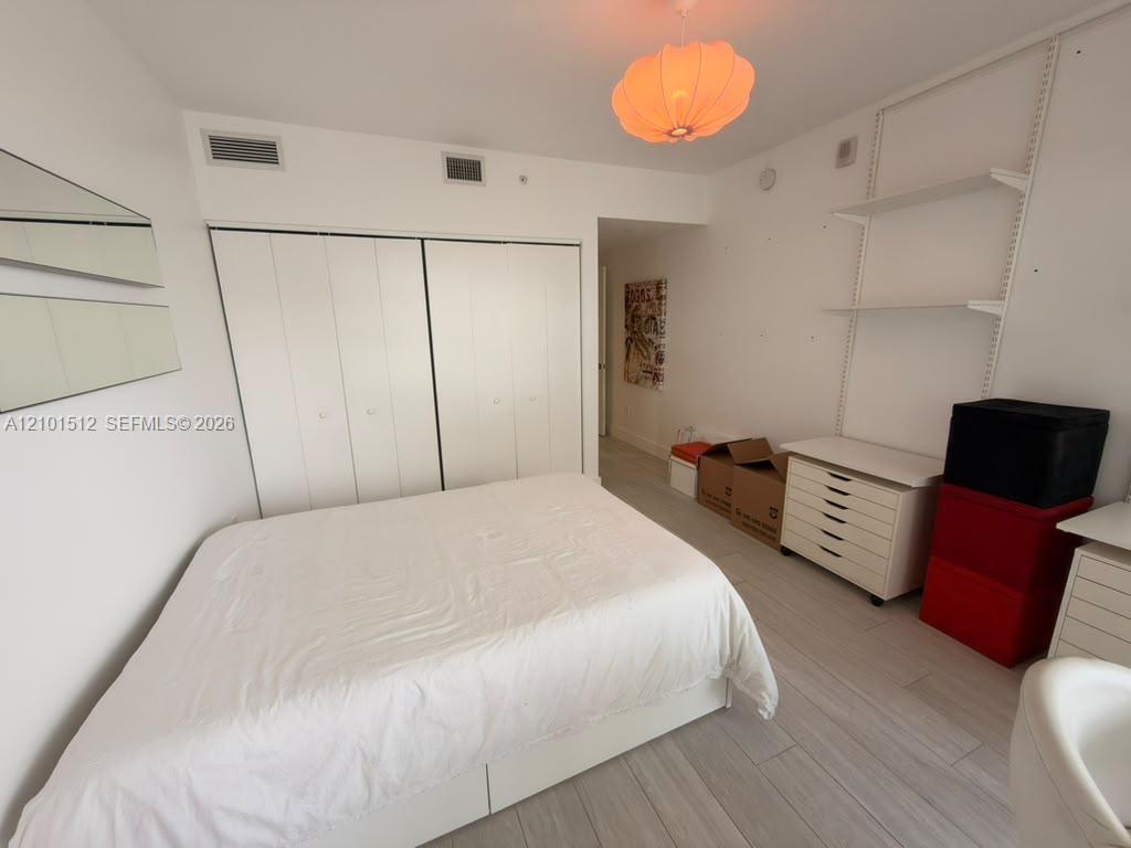 488 NE 18th Street gallery image #14