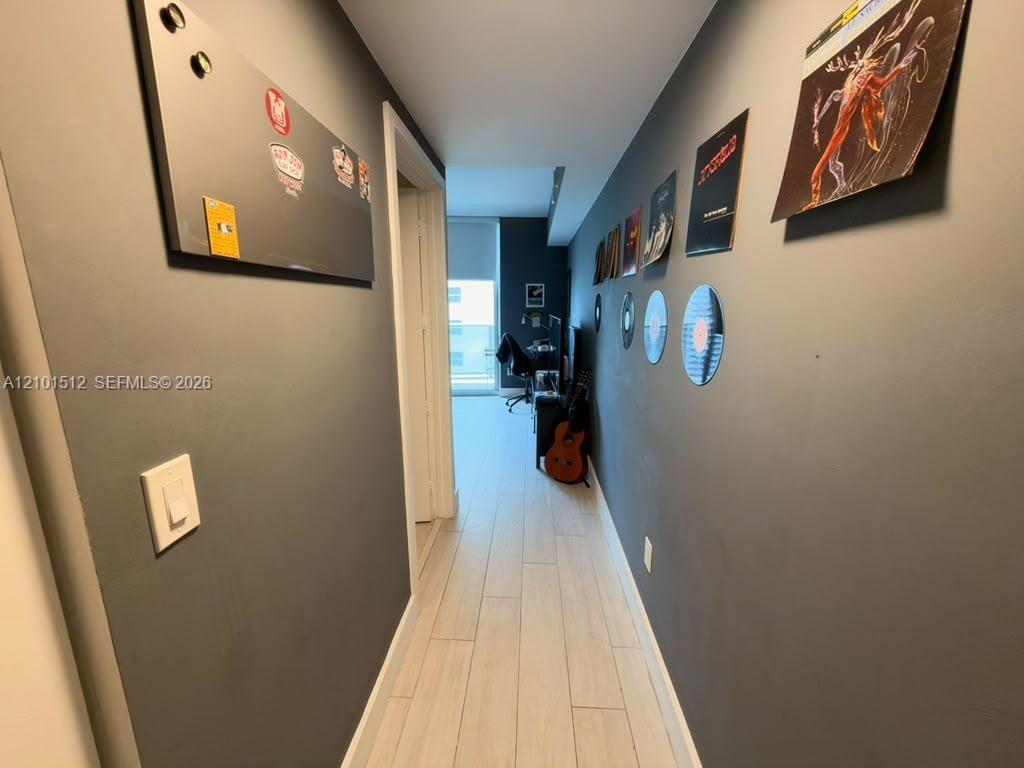 488 NE 18th Street gallery image #4