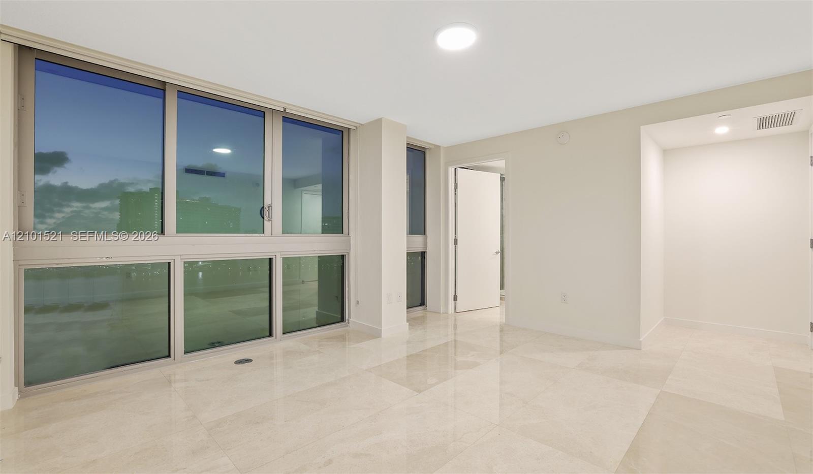 1508 Bay Road gallery image #7