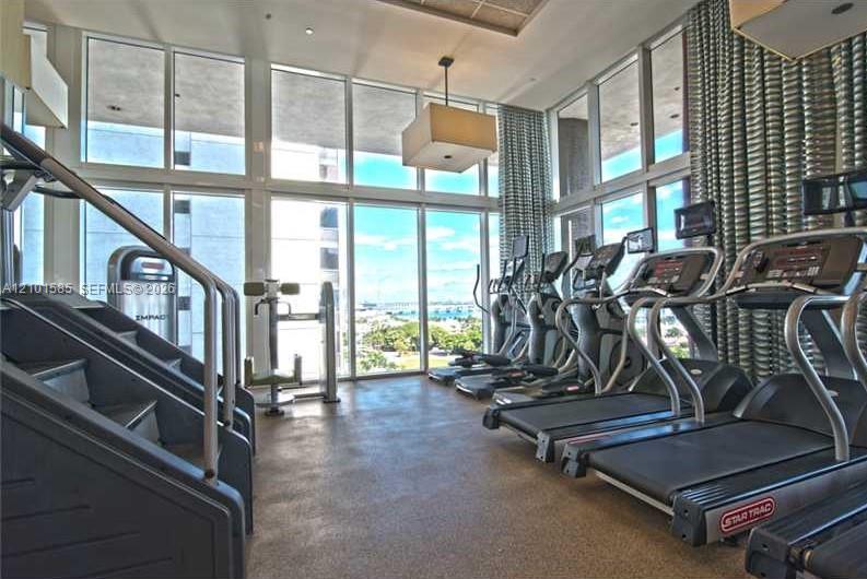 50 Biscayne Boulevard gallery image #5
