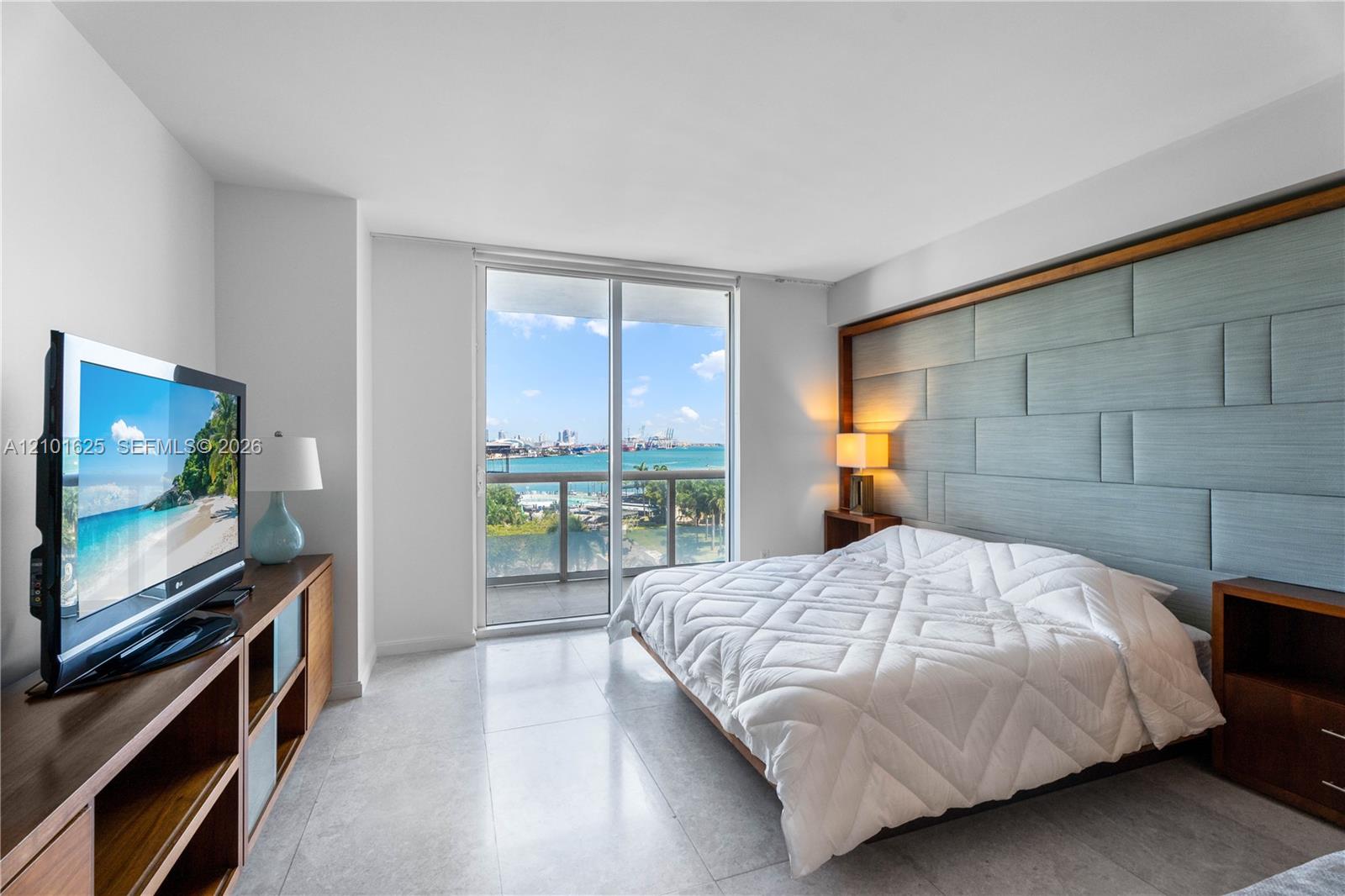 50 Biscayne Boulevard gallery image #2