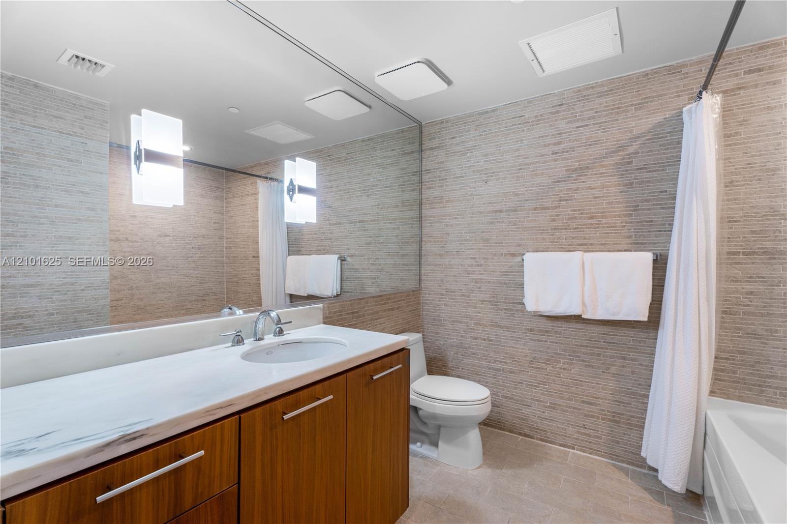 50 Biscayne Boulevard gallery image #9