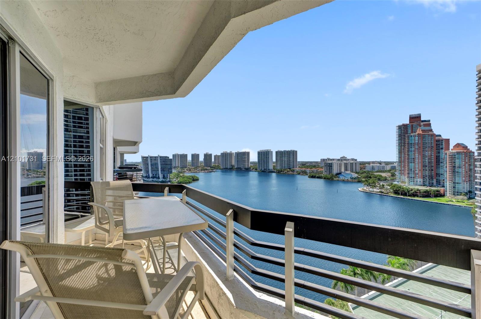 3600 Mystic Pointe Drive