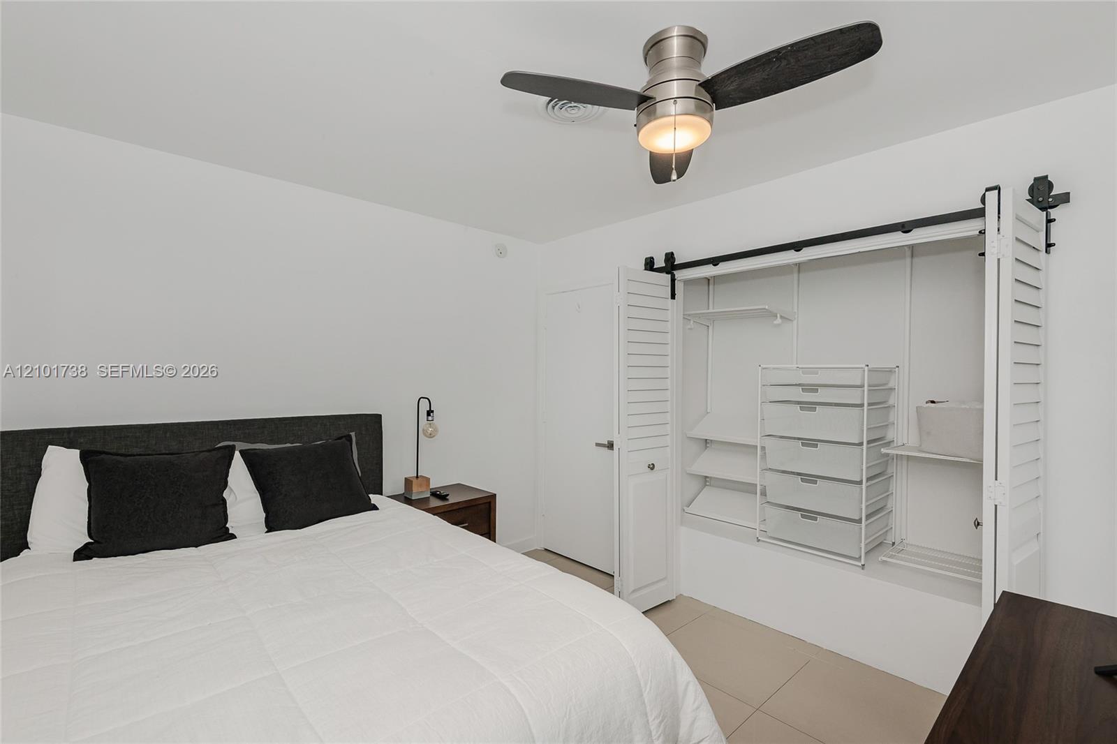 711 SW 14th Court gallery image #14