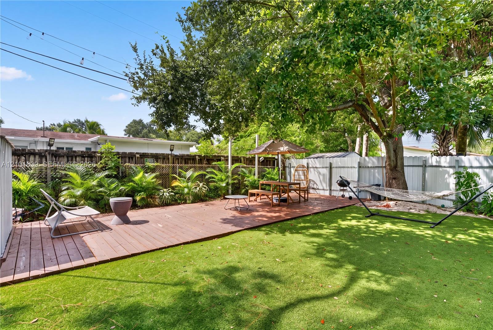 433 NW 15th Way gallery image #20