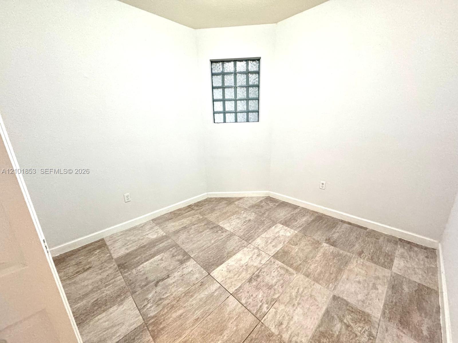 10630 NW 88th Street gallery image #19