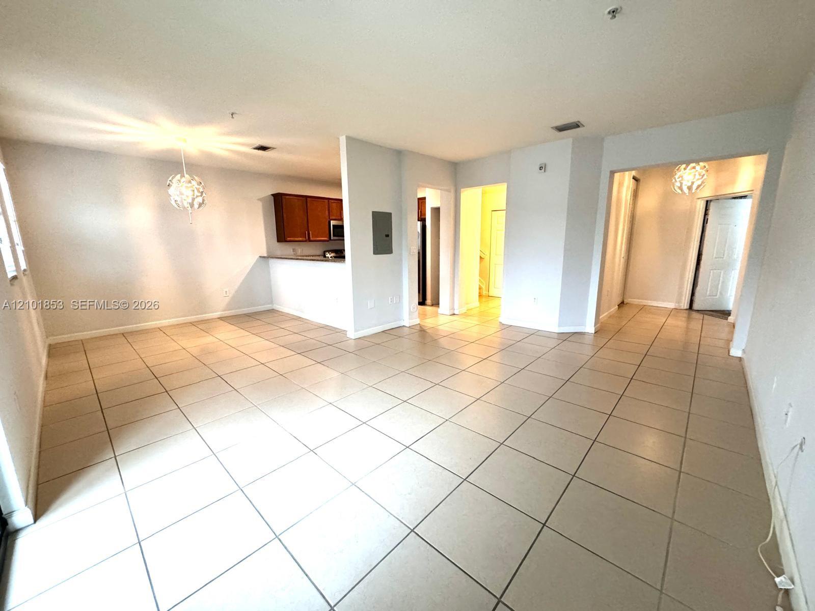 10630 NW 88th Street gallery image #3