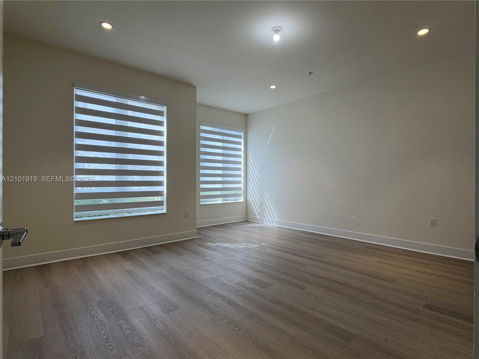 10225 NW 63rd Terrace gallery image #11