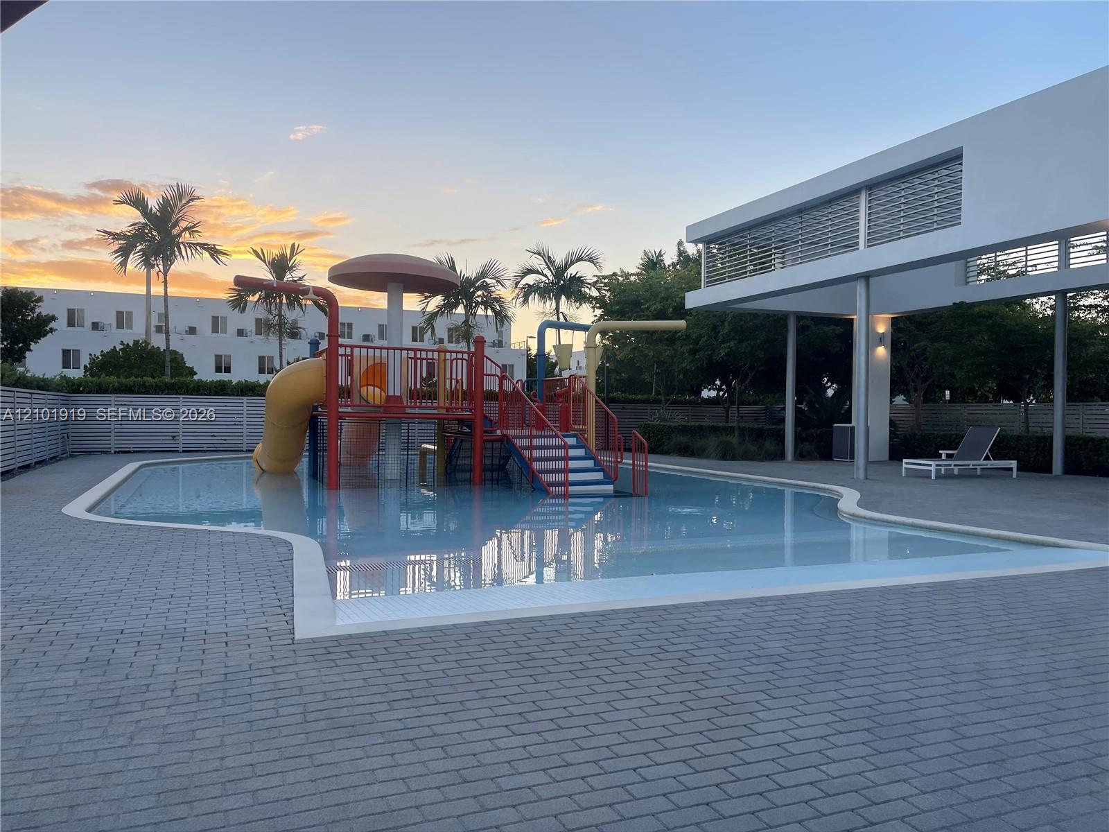 10225 NW 63rd Terrace gallery image #3
