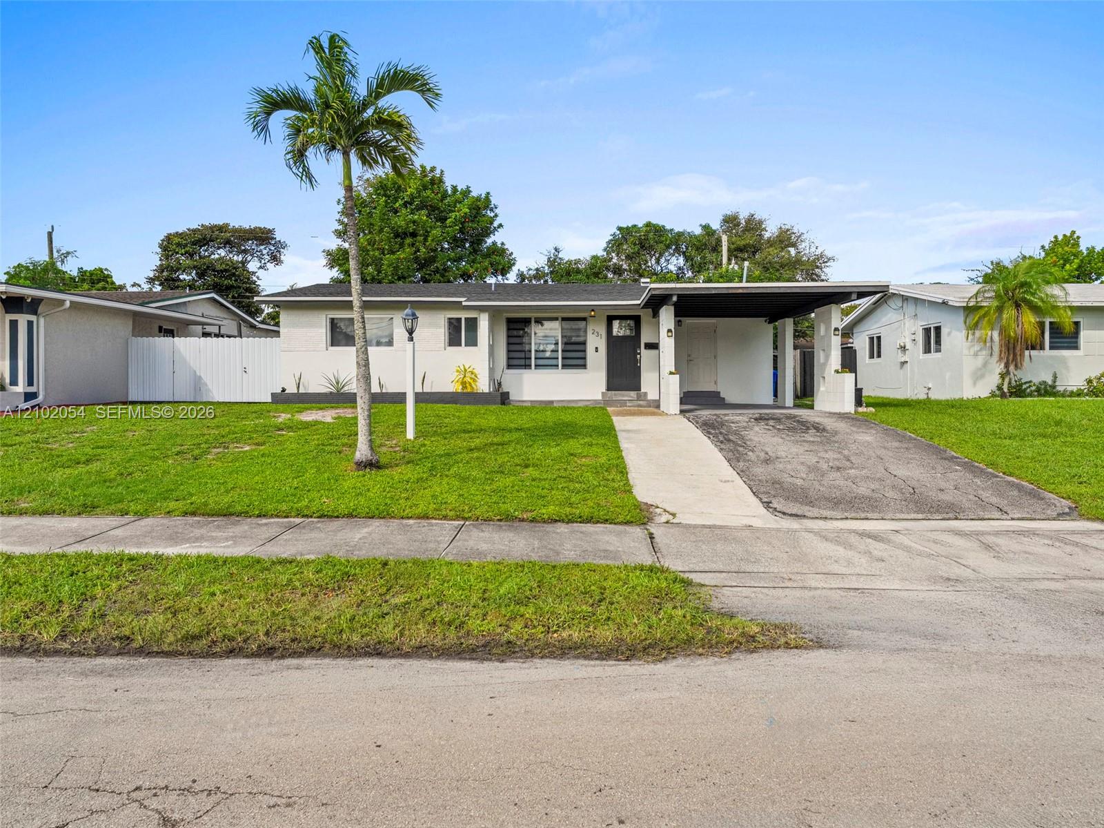 231 SW 28th Terrace gallery image #1