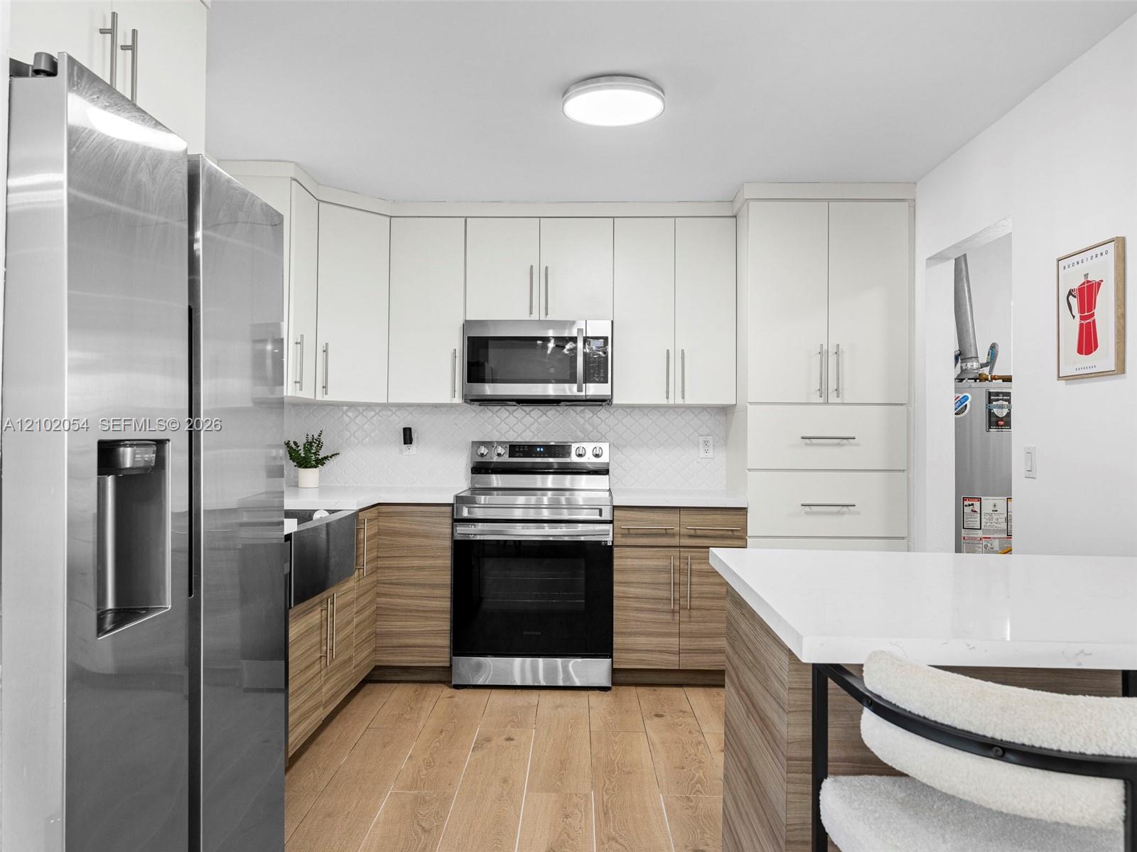 231 SW 28th Terrace gallery image #2