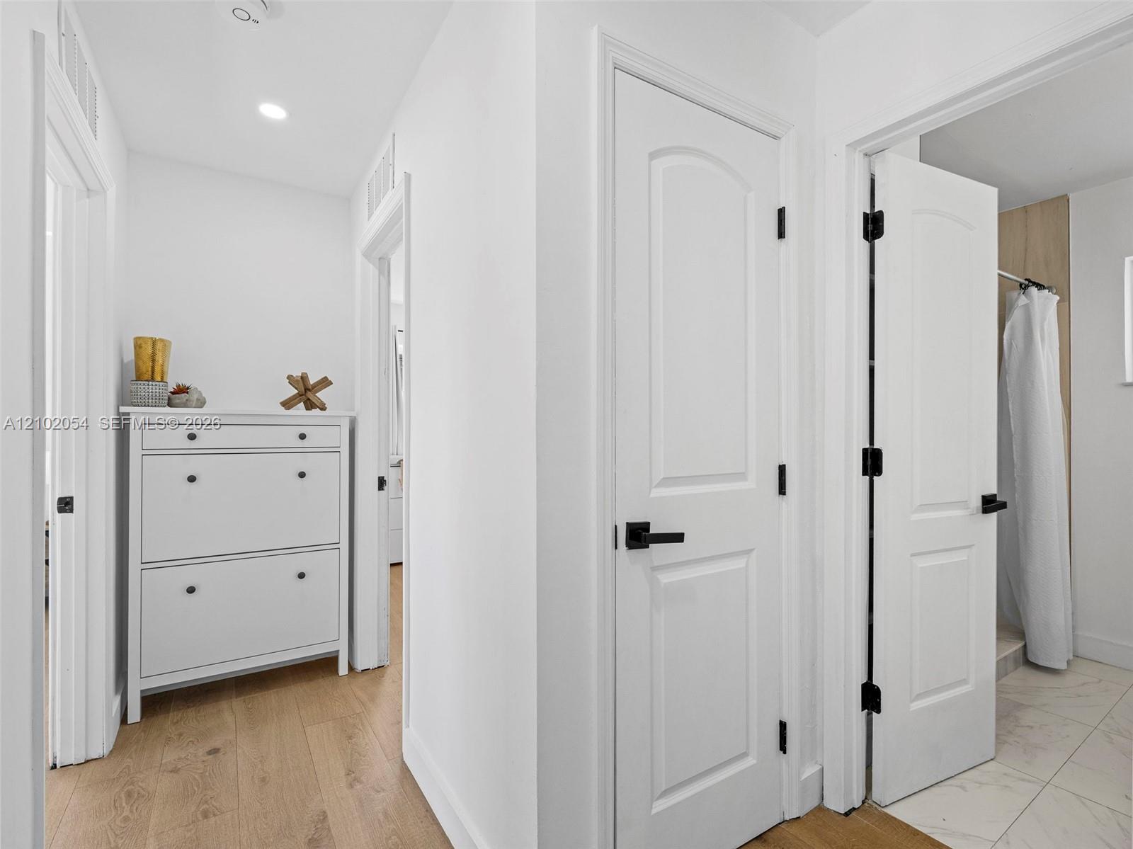 231 SW 28th Terrace gallery image #22