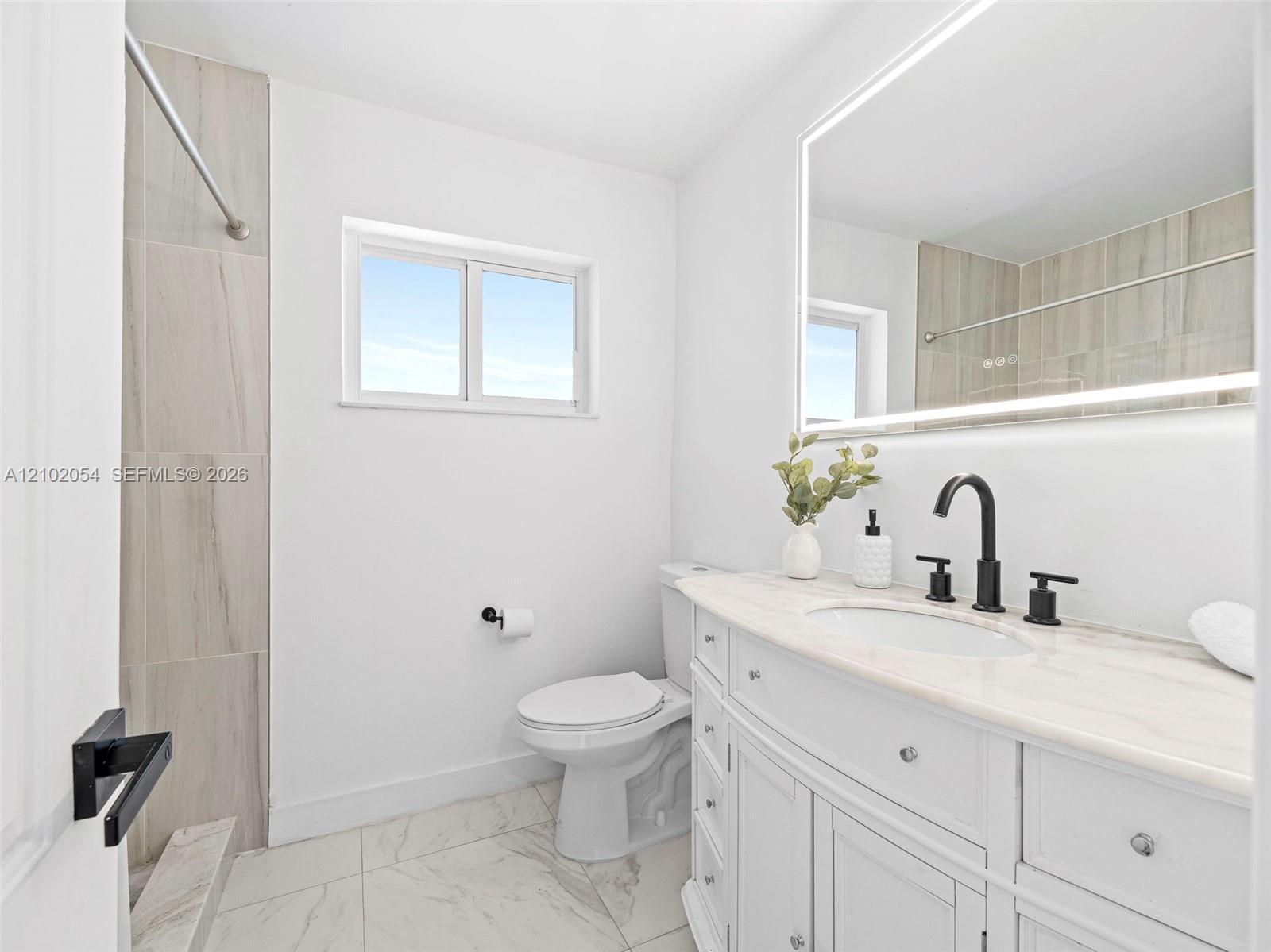 231 SW 28th Terrace gallery image #23