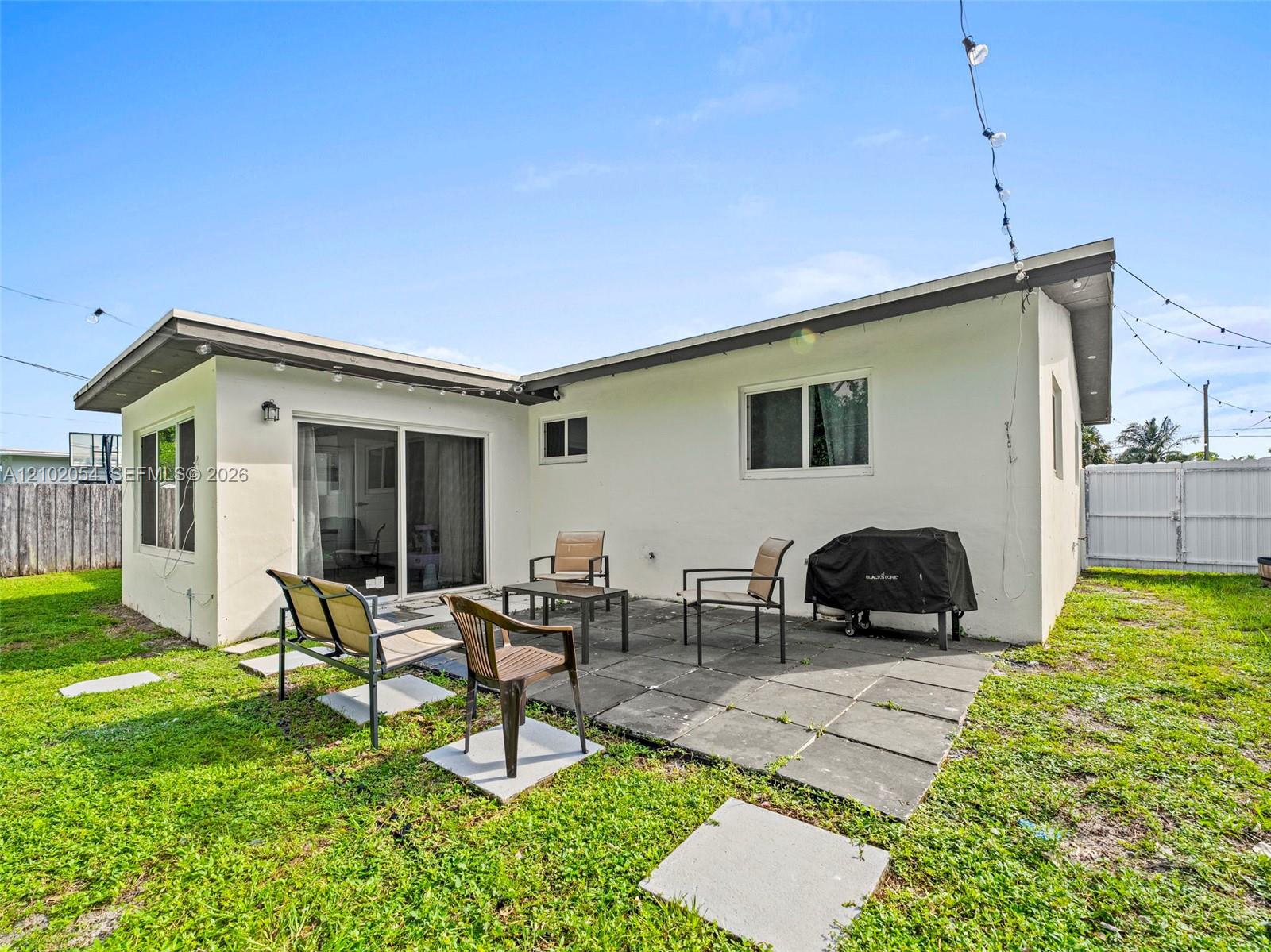231 SW 28th Terrace gallery image #27