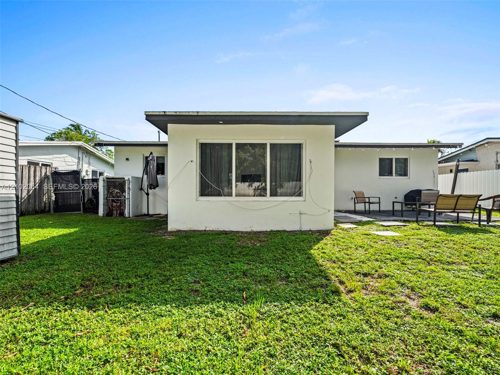 231 SW 28th Terrace gallery image #28