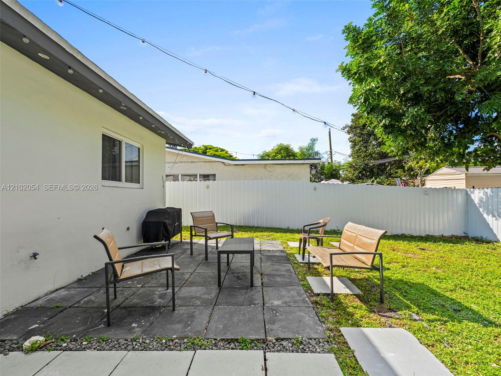 231 SW 28th Terrace gallery image #29