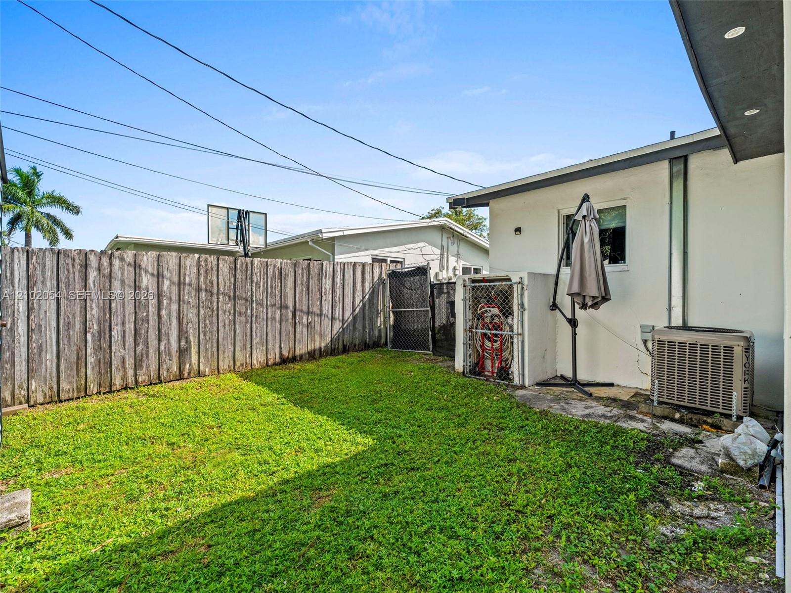 231 SW 28th Terrace gallery image #31