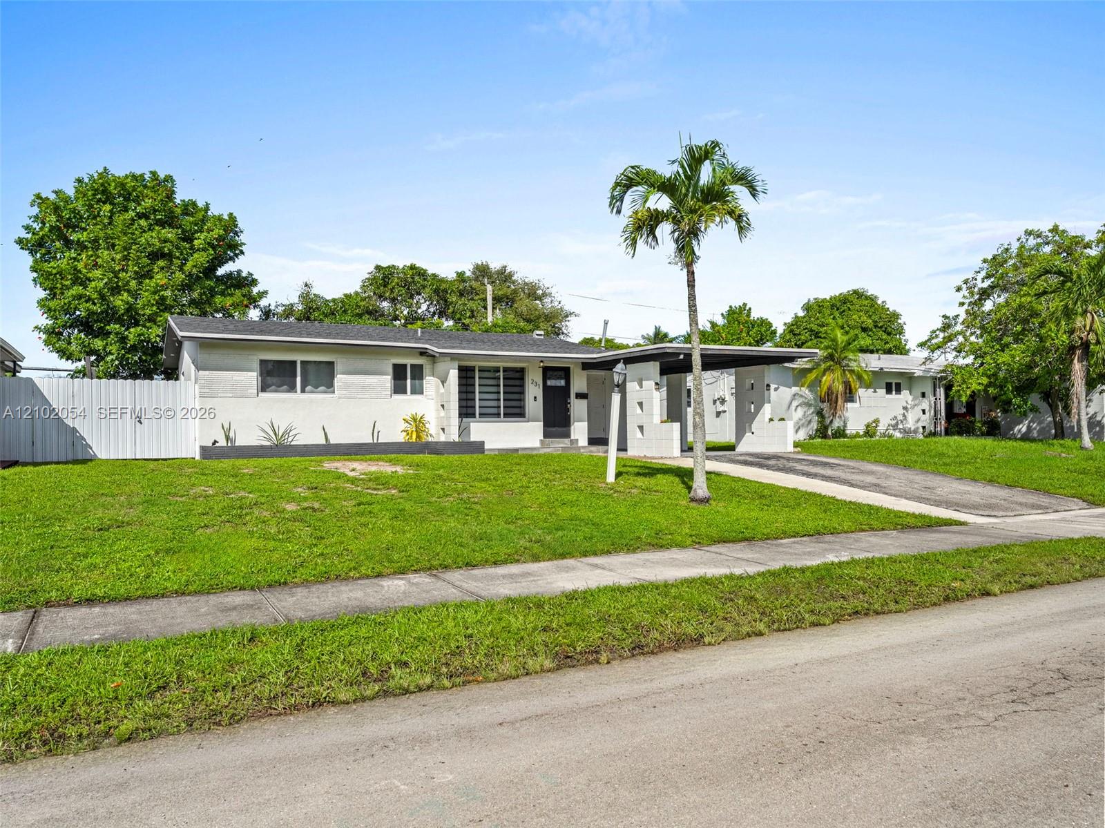 231 SW 28th Terrace gallery image #33