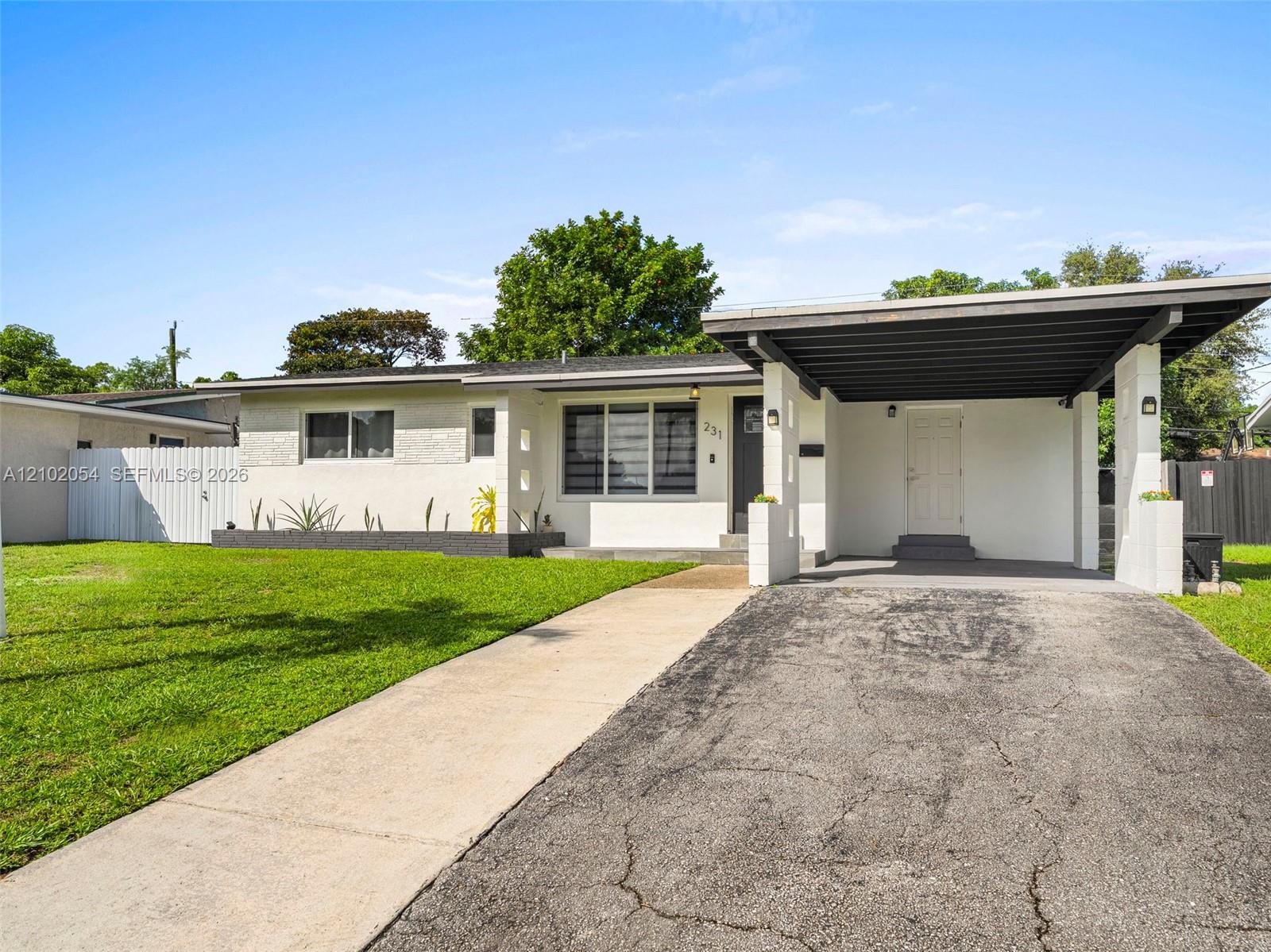 231 SW 28th Terrace gallery image #37