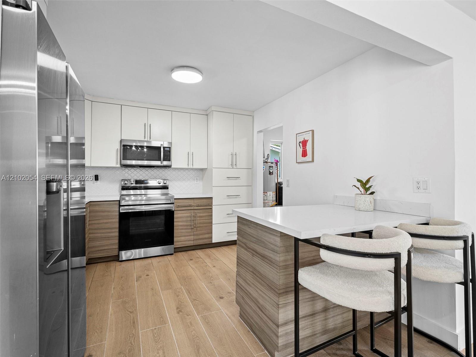 231 SW 28th Terrace gallery image #4