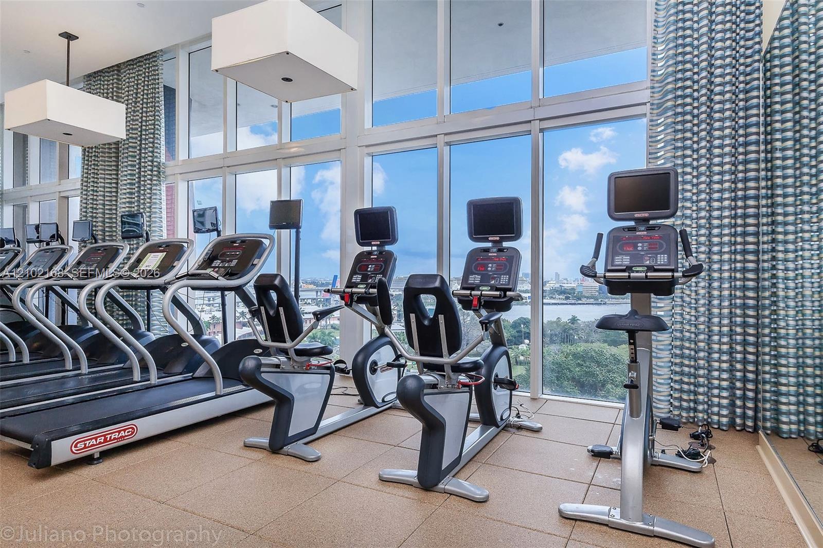 50 Biscayne Boulevard gallery image #24