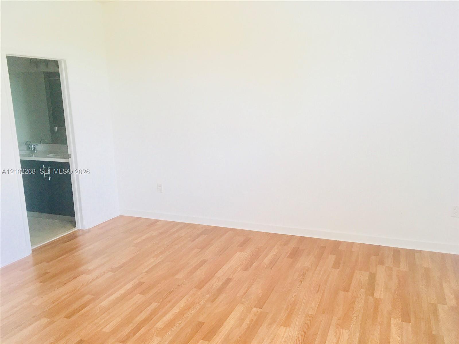 10310 NW 70th Terrace gallery image #19