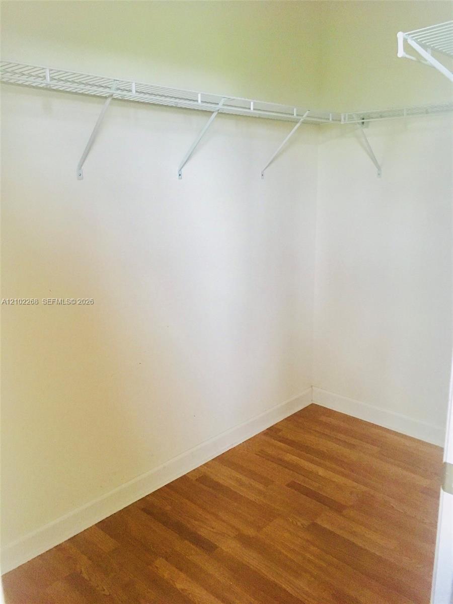 10310 NW 70th Terrace gallery image #28