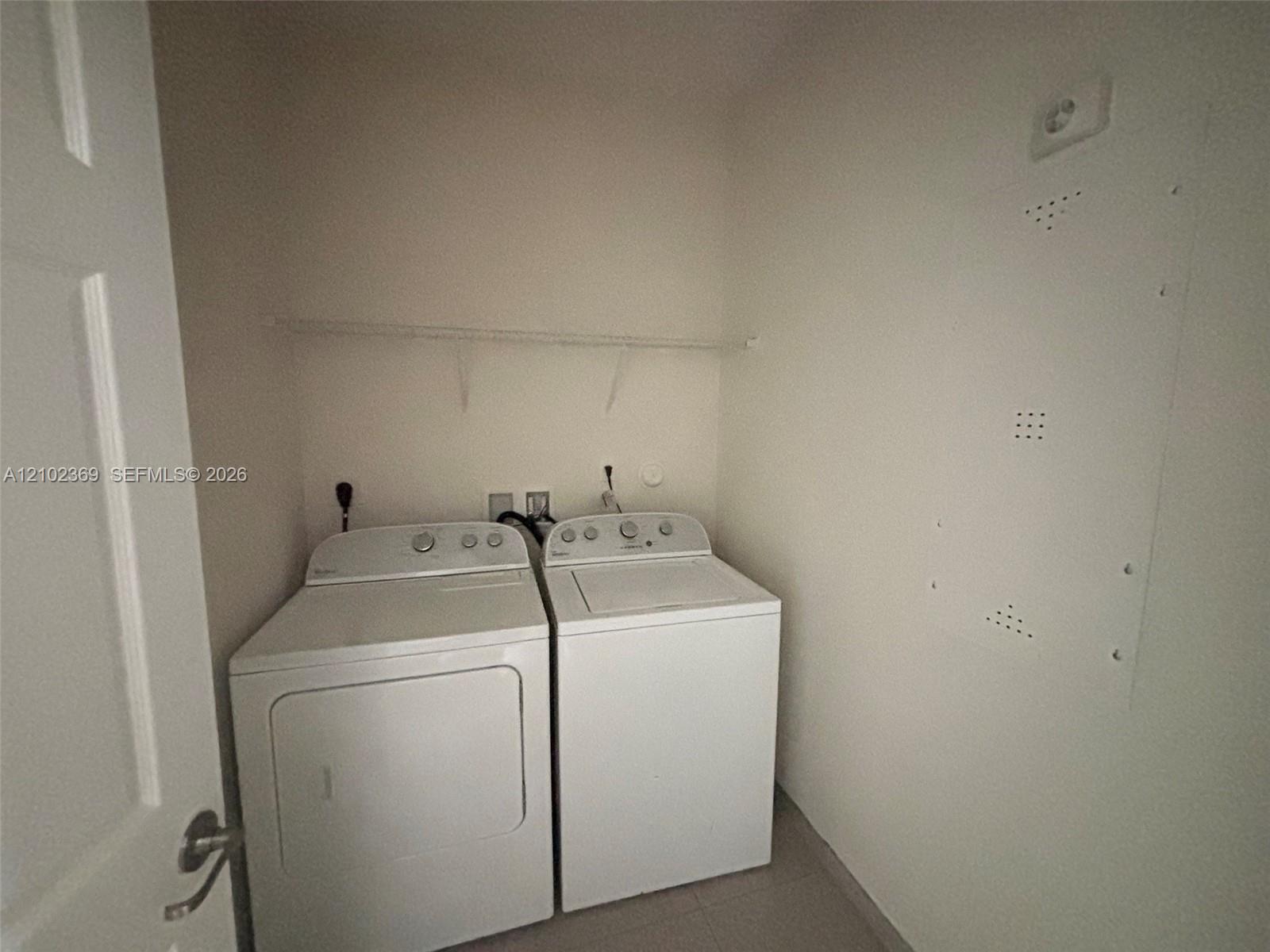 10445 NW 61 Lane gallery image #9