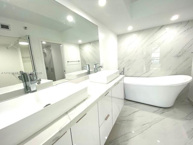 3530 Mystic Pointe Drive