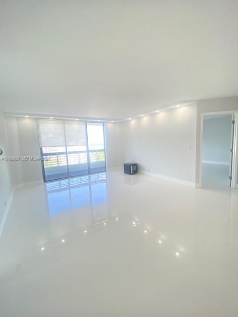 3530 Mystic Pointe Drive