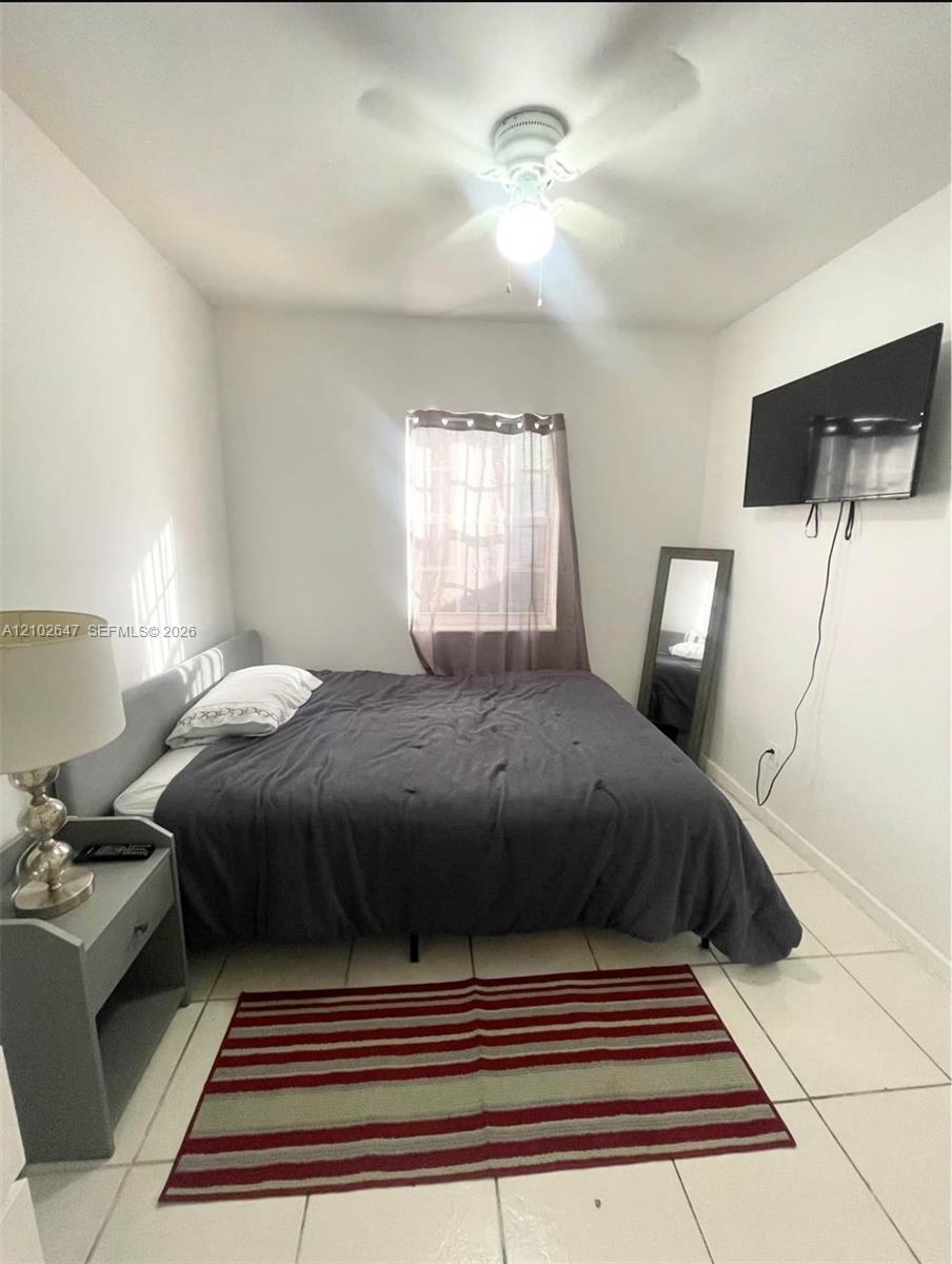 1100 NW 11th Place gallery image #4
