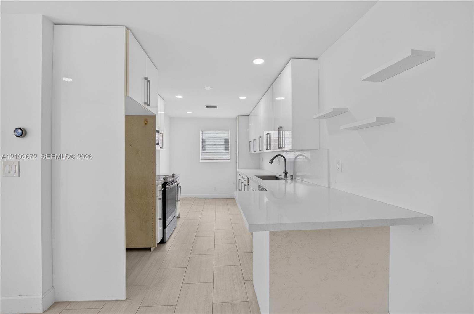 719 SW 18th Street gallery image #11