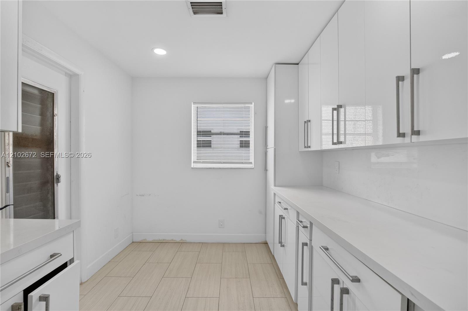 719 SW 18th Street gallery image #13