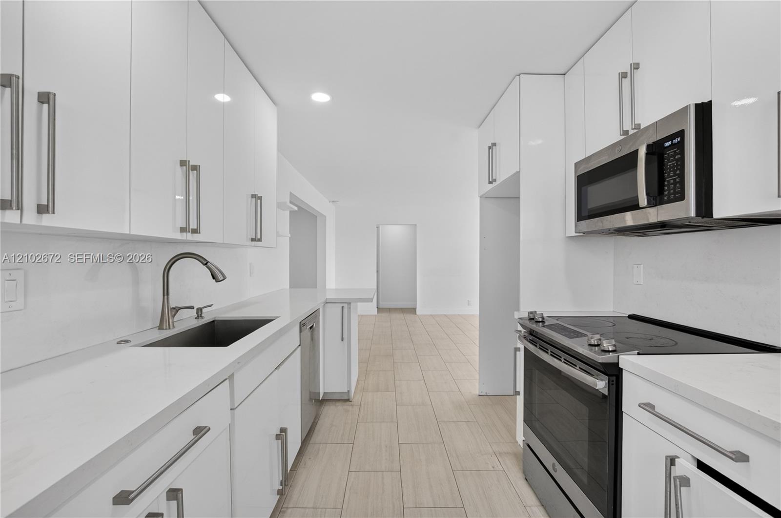 719 SW 18th Street gallery image #14