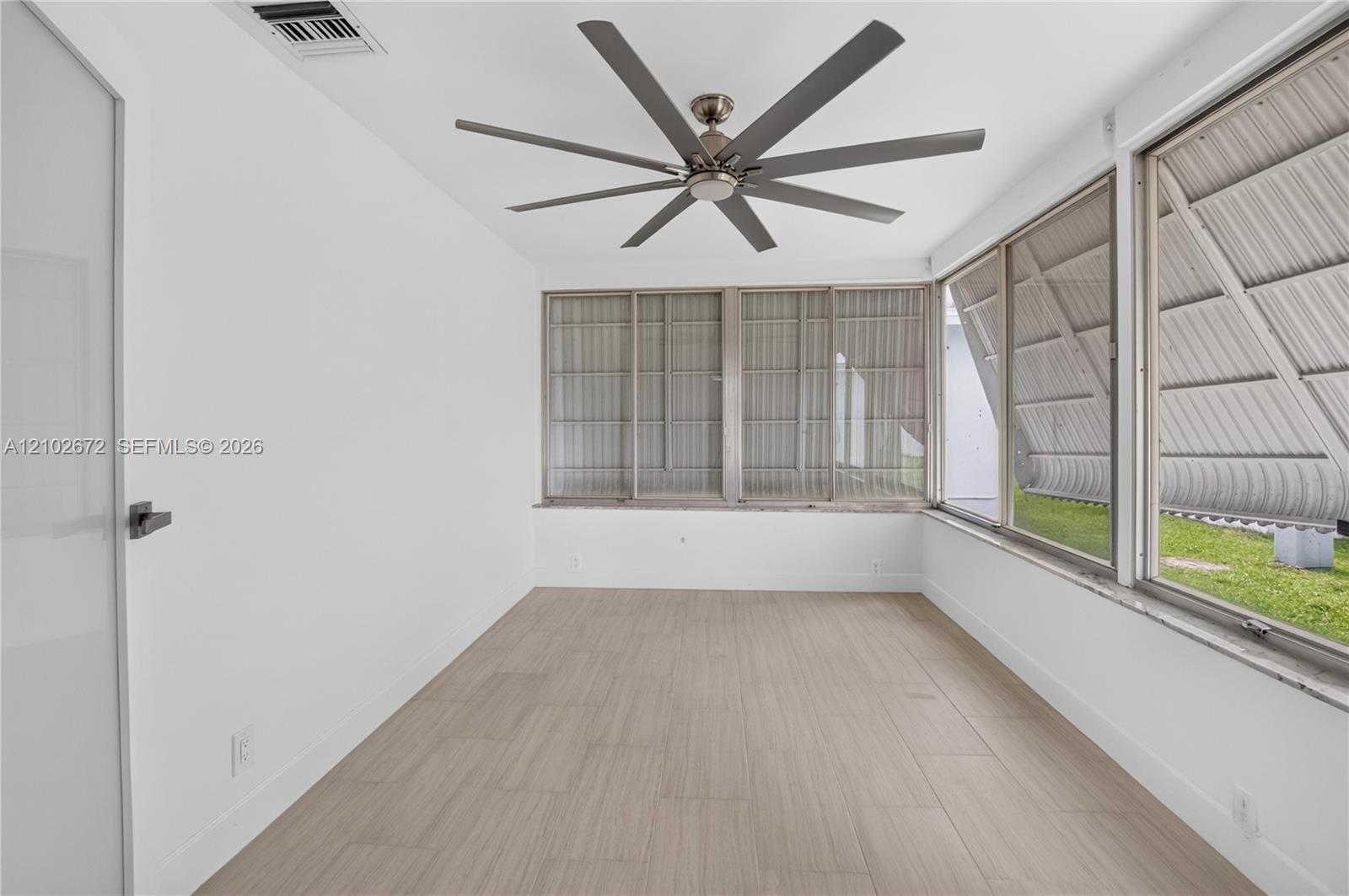 719 SW 18th Street gallery image #17