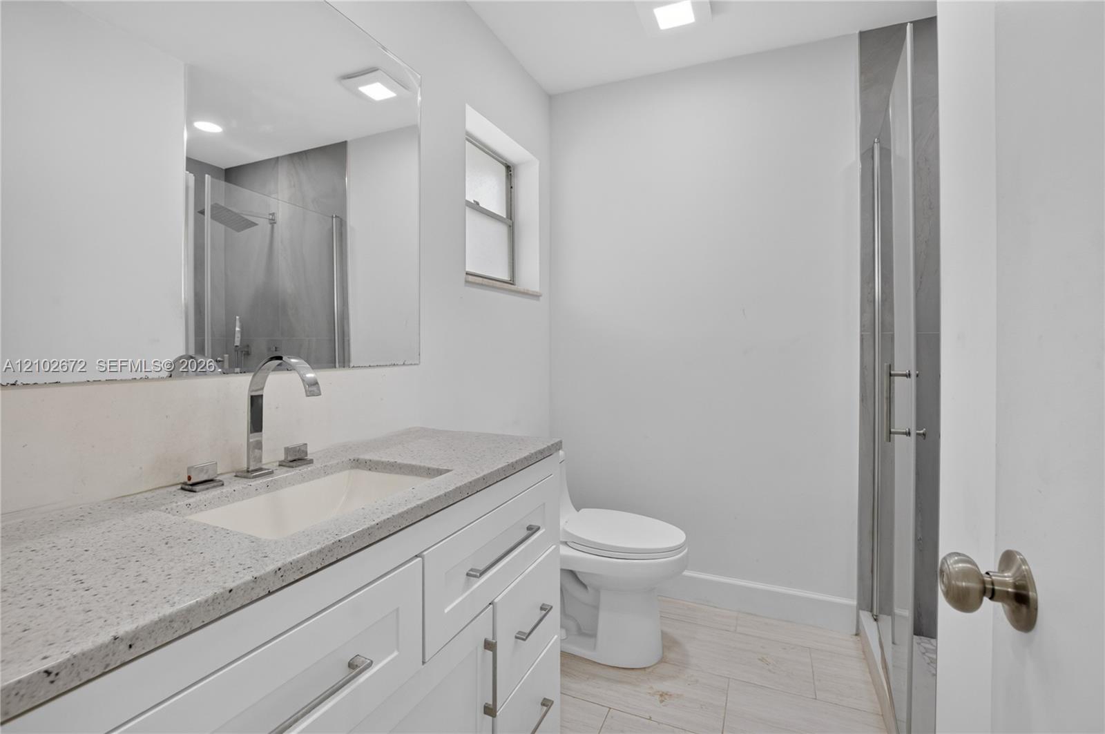 719 SW 18th Street gallery image #22
