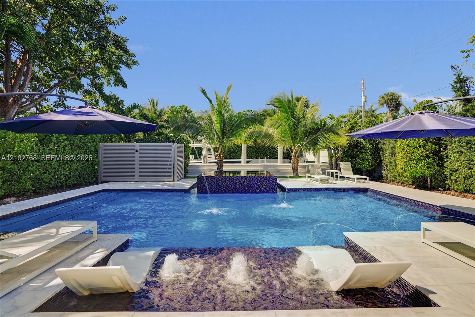 7640 Bayside Lane gallery image #1