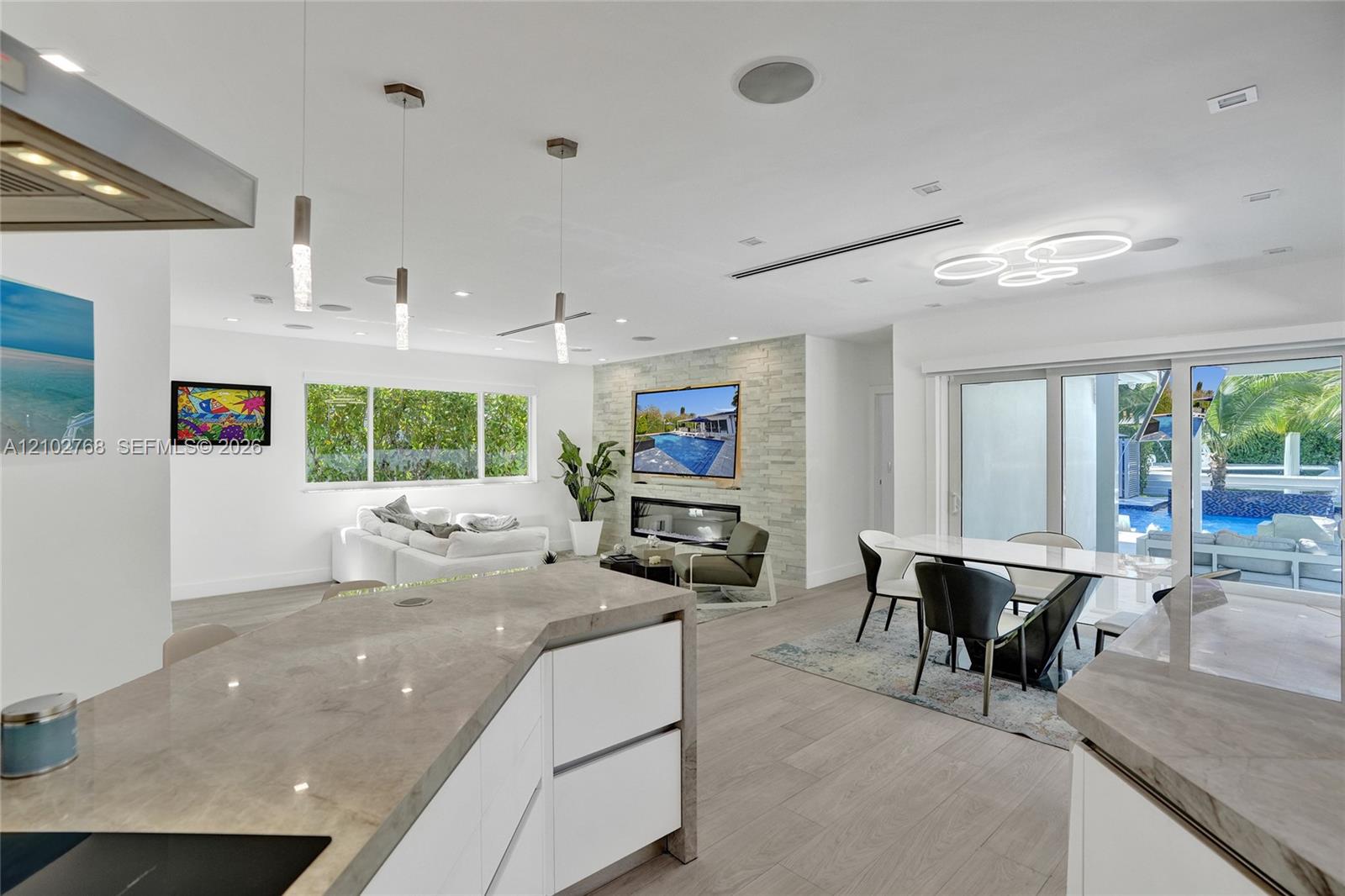 7640 Bayside Lane gallery image #10