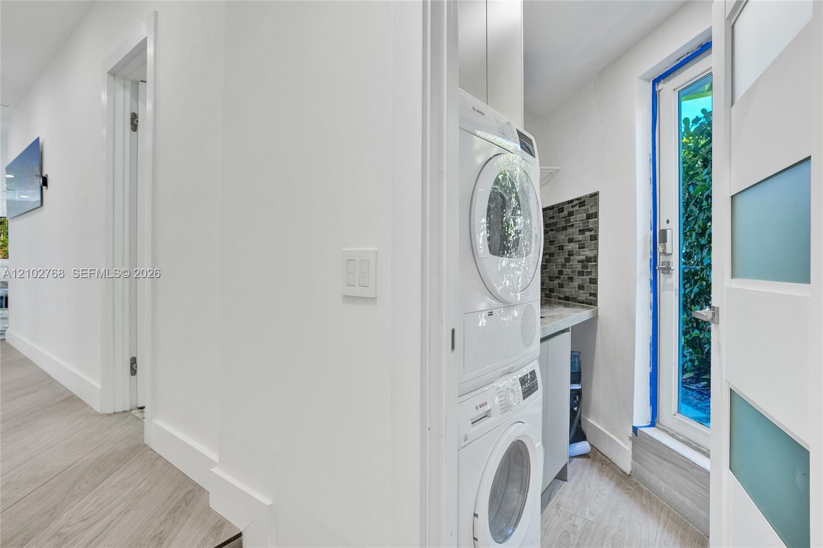 7640 Bayside Lane gallery image #11