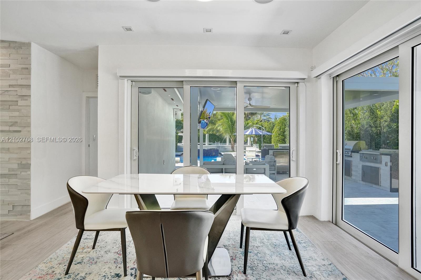 7640 Bayside Lane gallery image #9