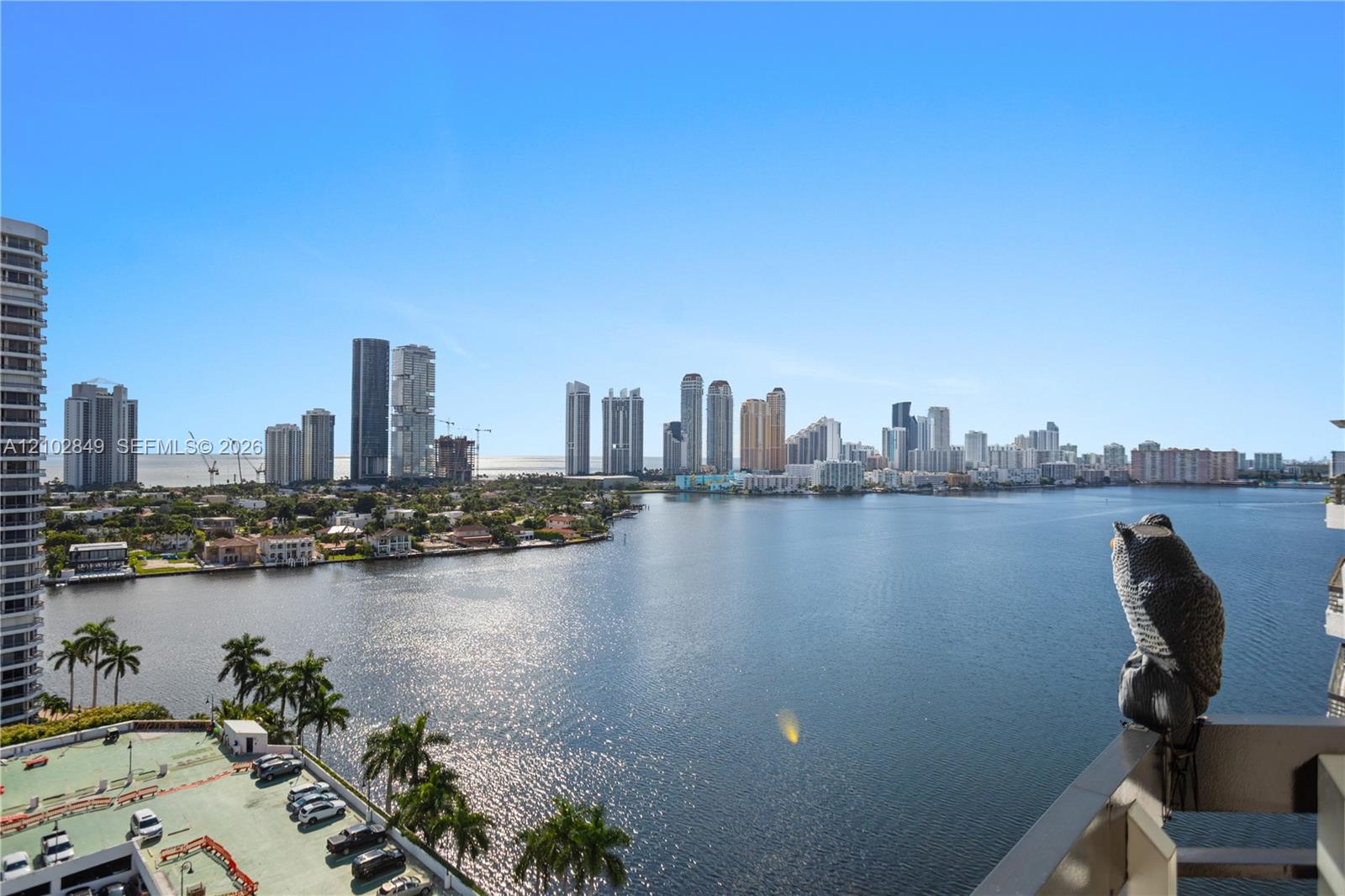 3600 Mystic Pointe Drive