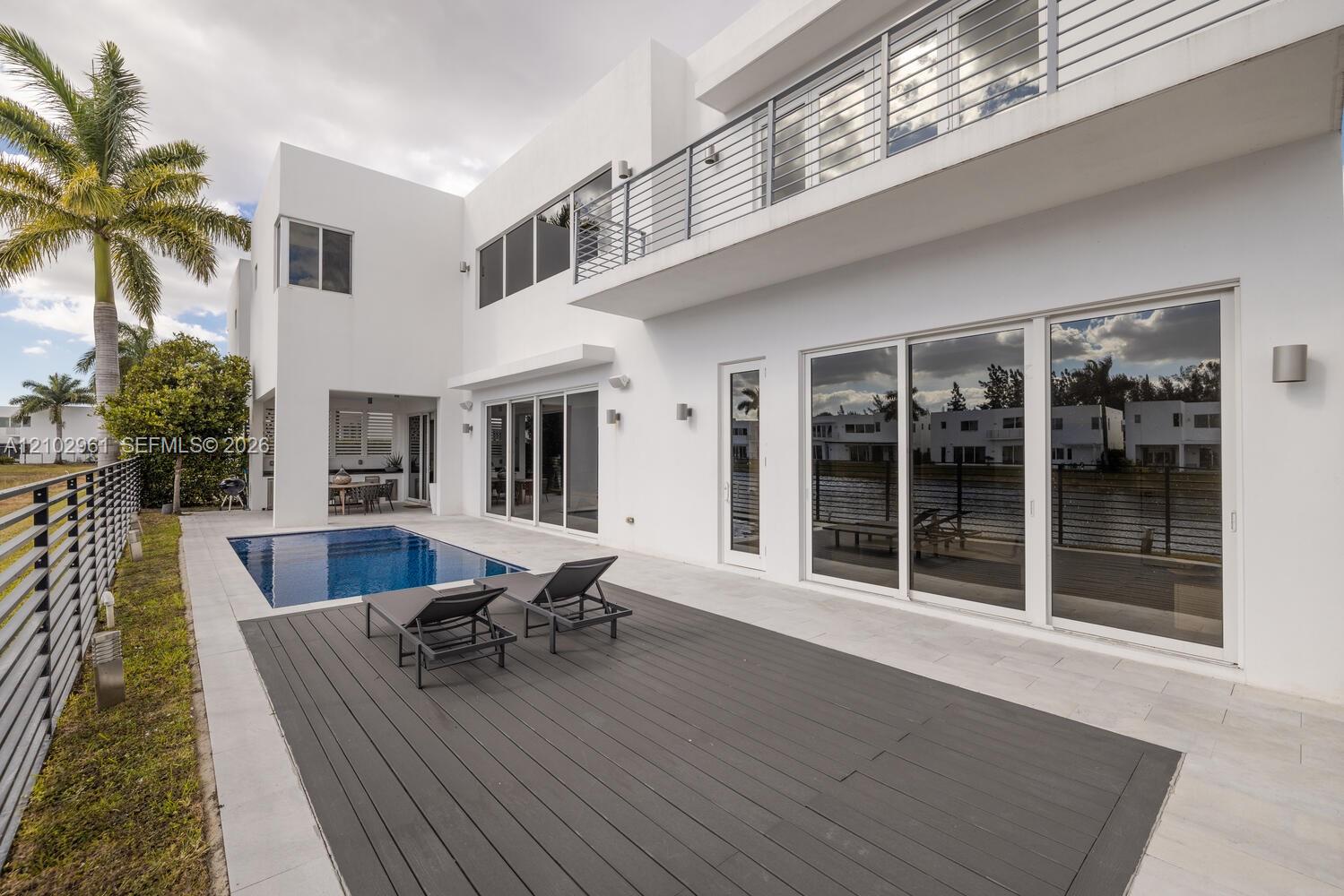 10250 NW 75th Terrace gallery image #19