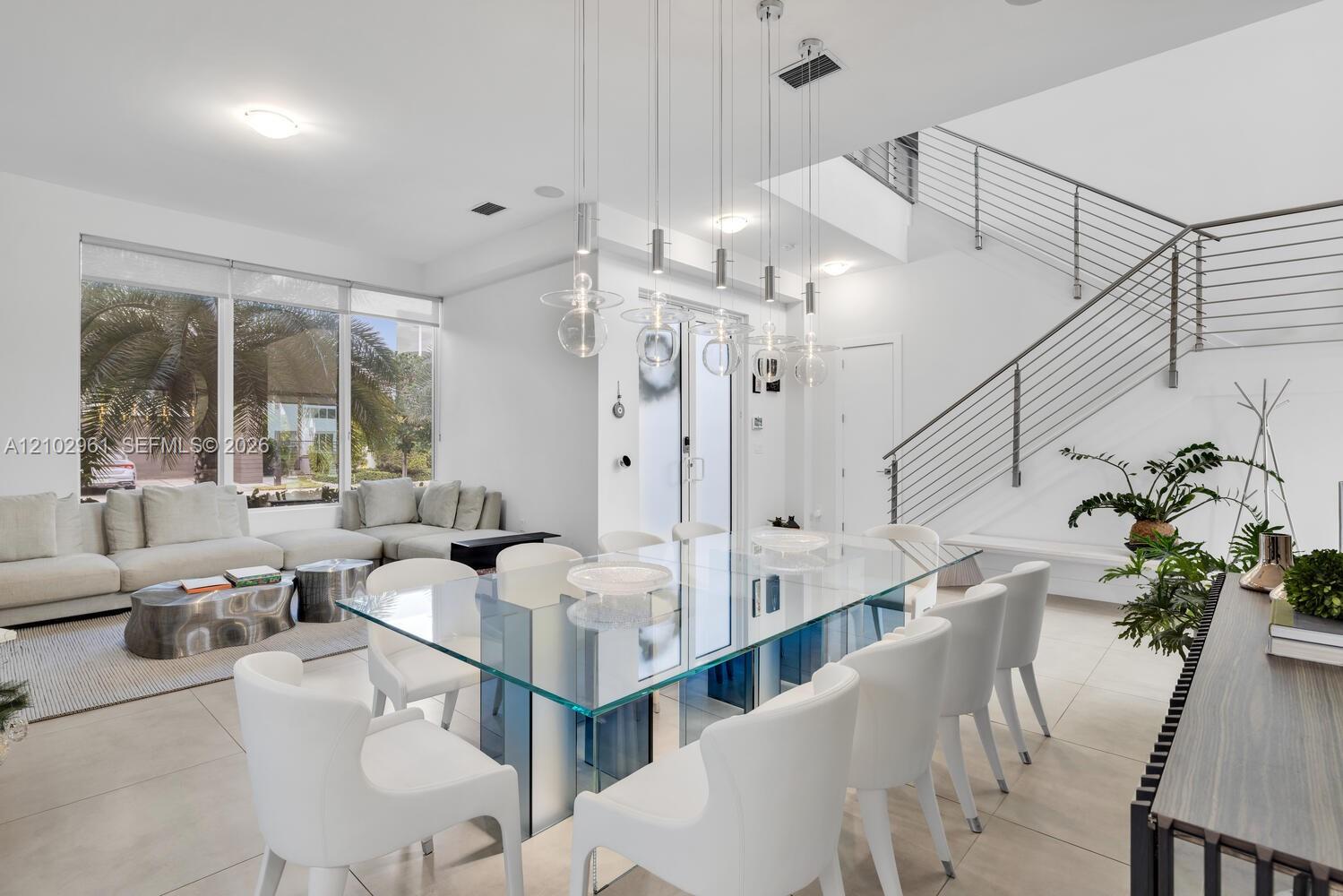 10250 NW 75th Terrace gallery image #4