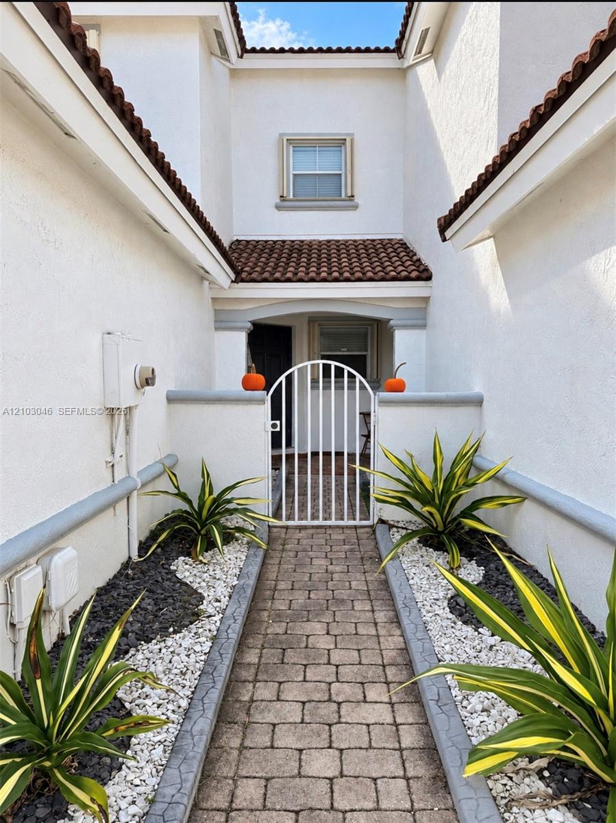 4826 NW 116th Avenue gallery image #2