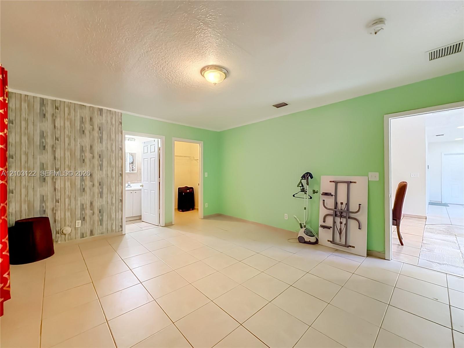 113 NW 28th Terrace gallery image #13