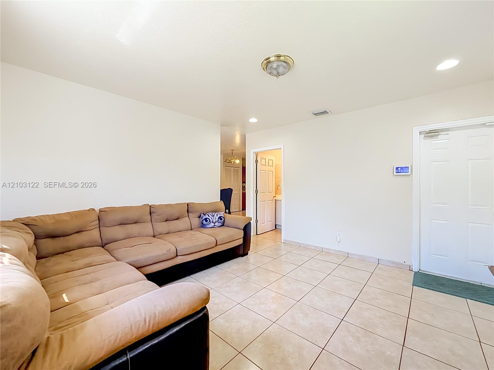 113 NW 28th Terrace gallery image #2