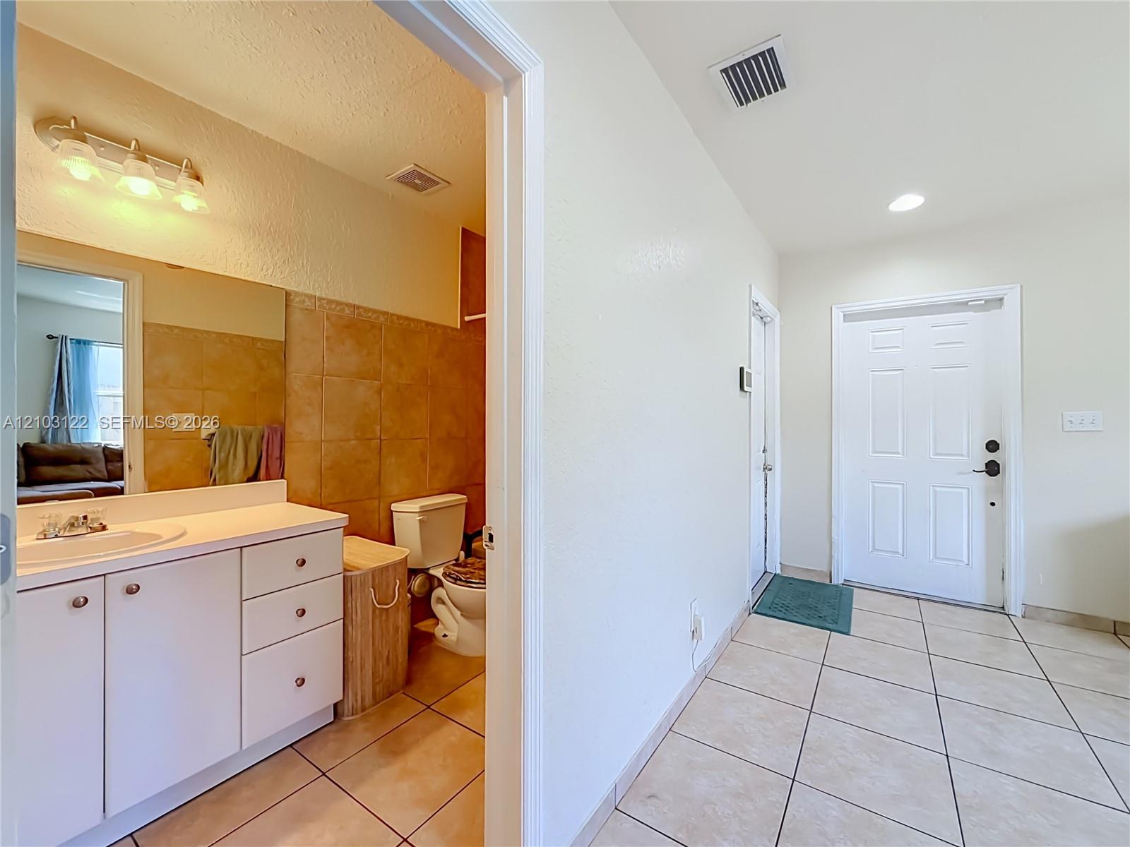 113 NW 28th Terrace gallery image #4
